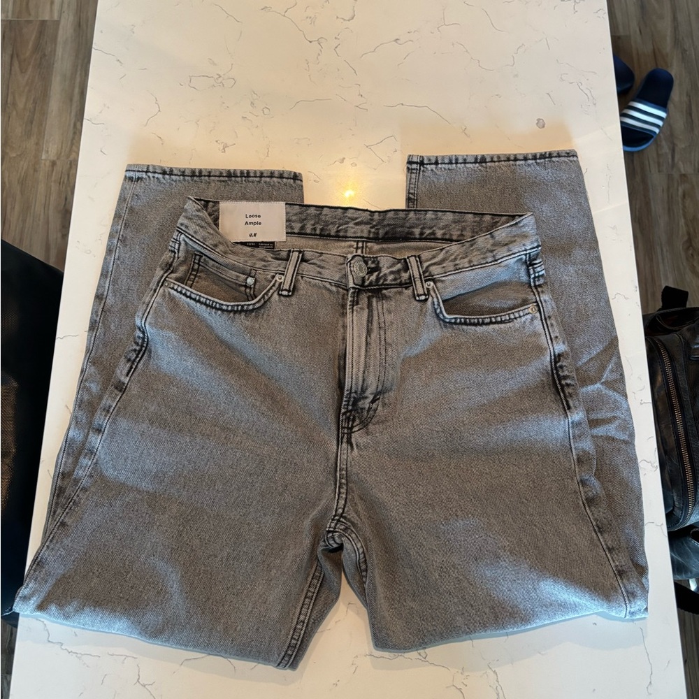 H&M Men's Gray Jeans (loose fit) 32 x 32